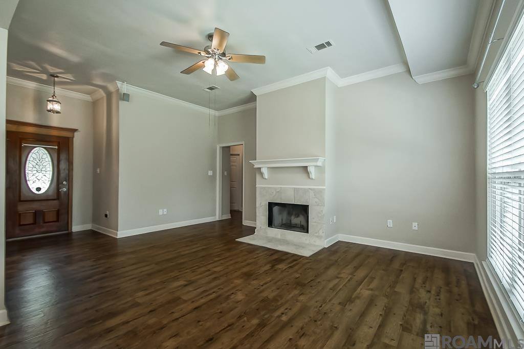 12196 Tallow Ridge Dr, Gonzales, LA 70737