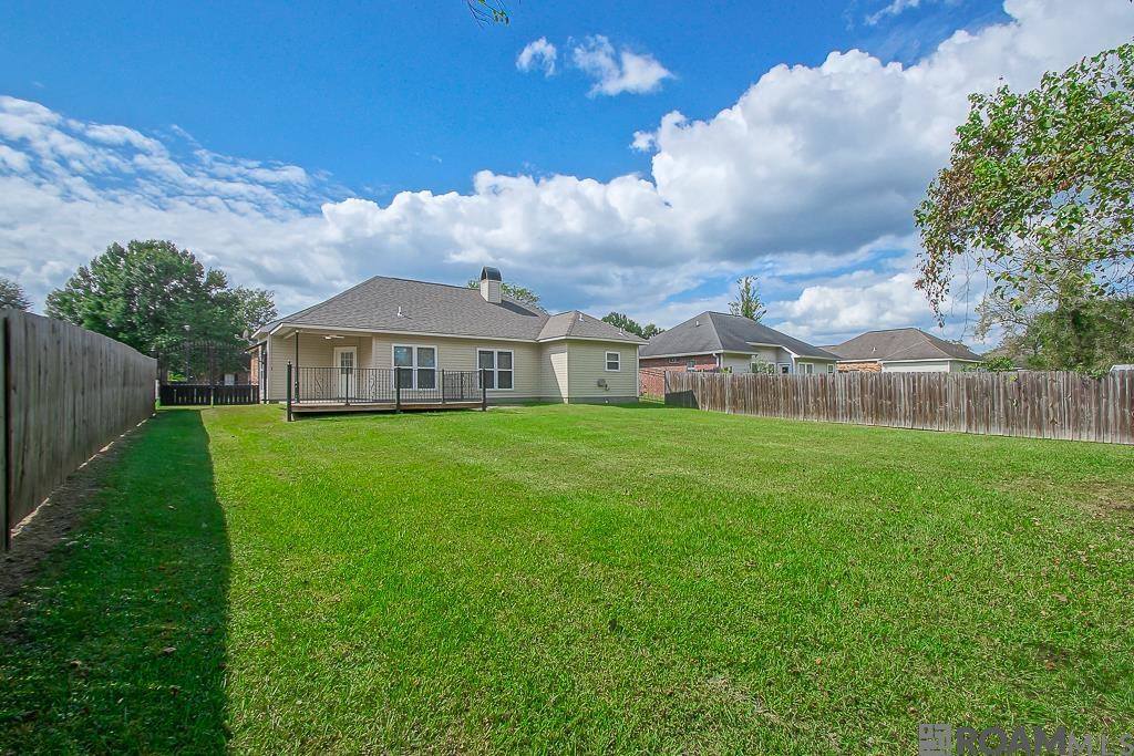 12196 Tallow Ridge Dr, Gonzales, LA 70737