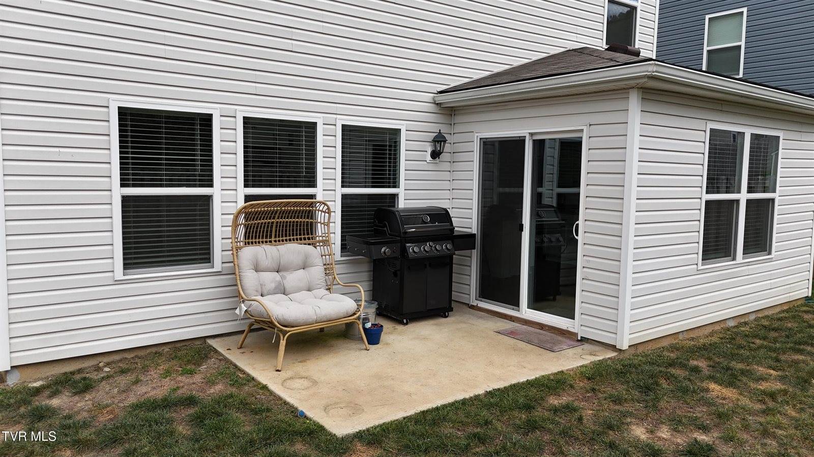 1070 Clearwater Lane, Johnson City, TN 37601