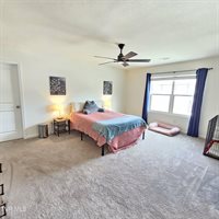 1070 Clearwater Lane, Johnson City, TN 37601