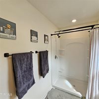 1070 Clearwater Lane, Johnson City, TN 37601