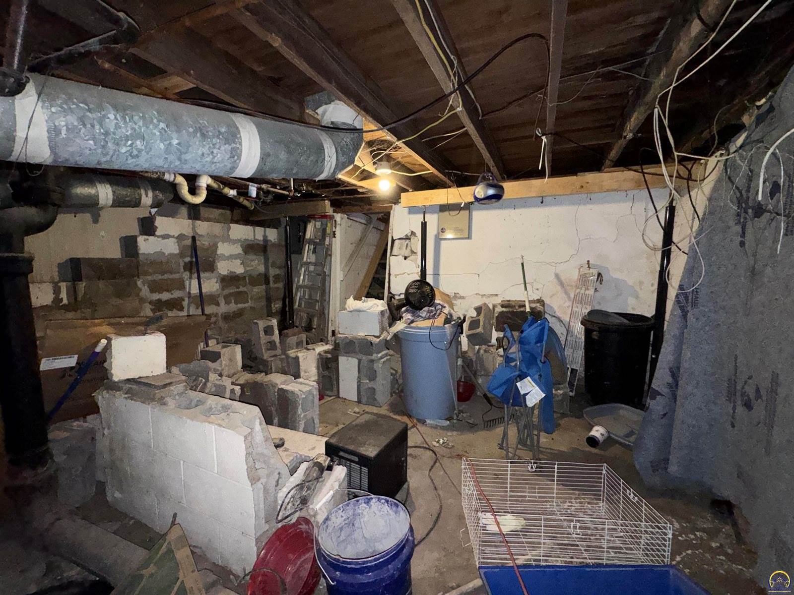 1630 SW Buchanan ST, Topeka, KS 66604