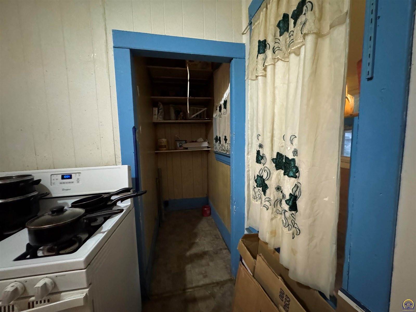 1630 SW Buchanan ST, Topeka, KS 66604