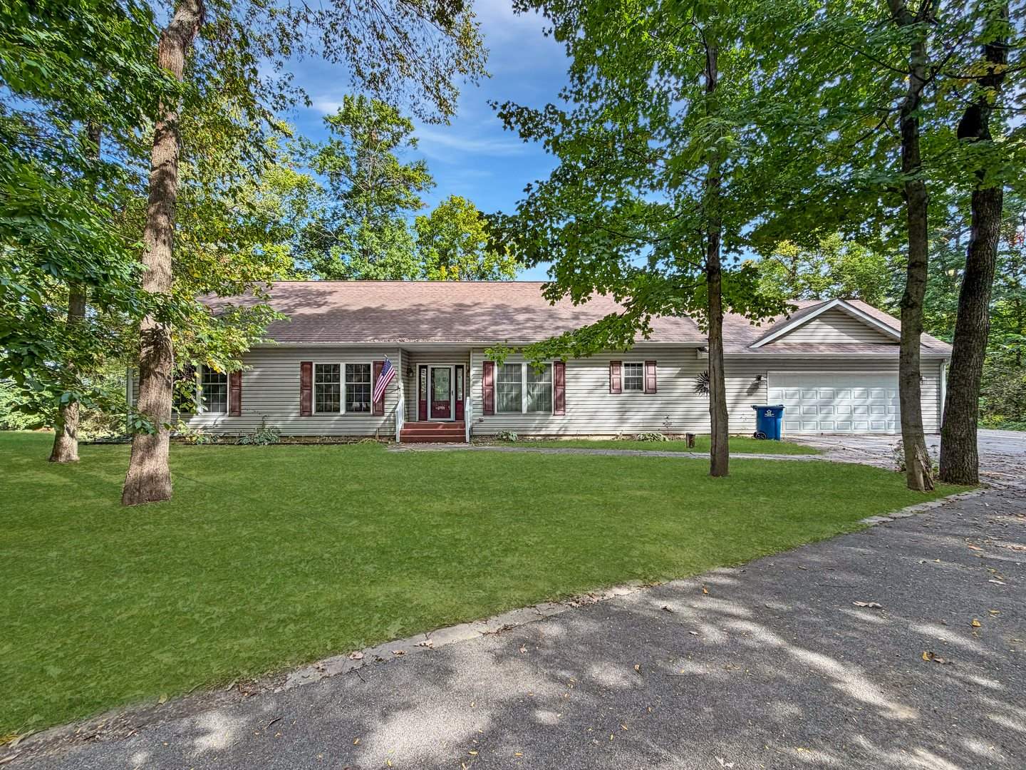 4842 East Il Route 72, Byron, IL 61010