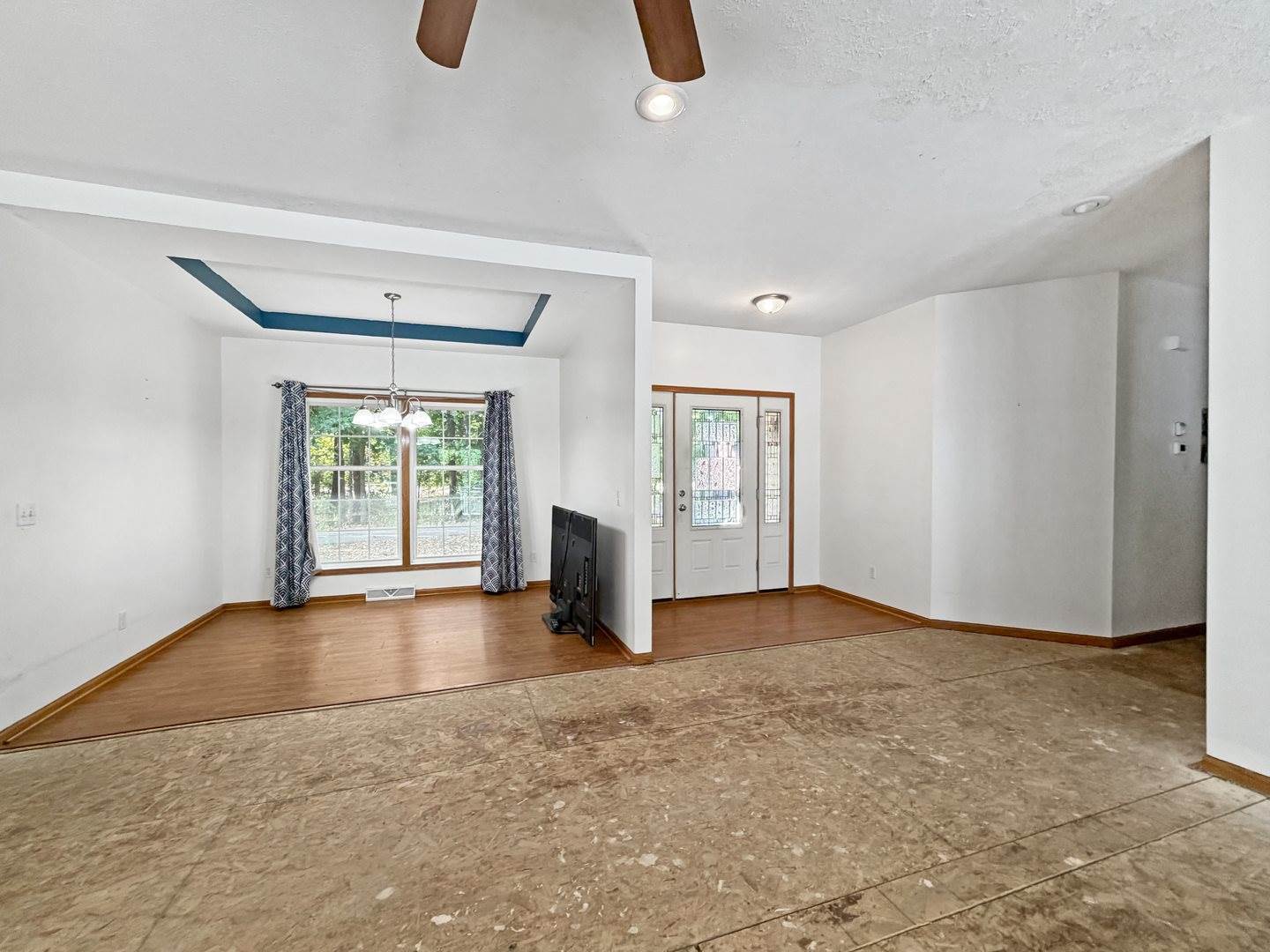 4842 East Il Route 72, Byron, IL 61010