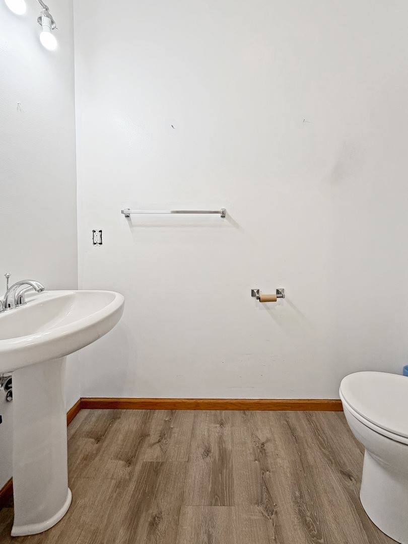 4842 East Il Route 72, Byron, IL 61010