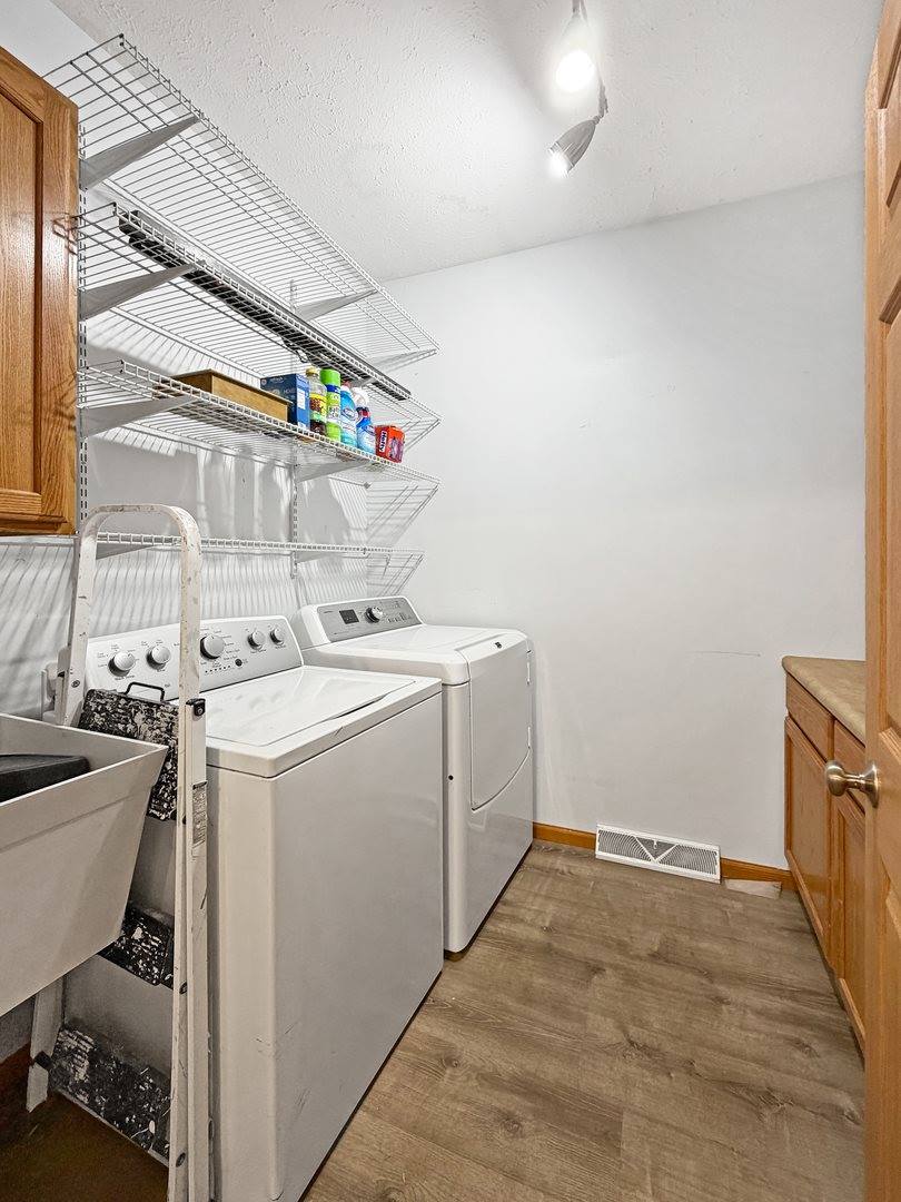 4842 East Il Route 72, Byron, IL 61010