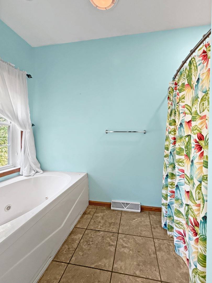 4842 East Il Route 72, Byron, IL 61010