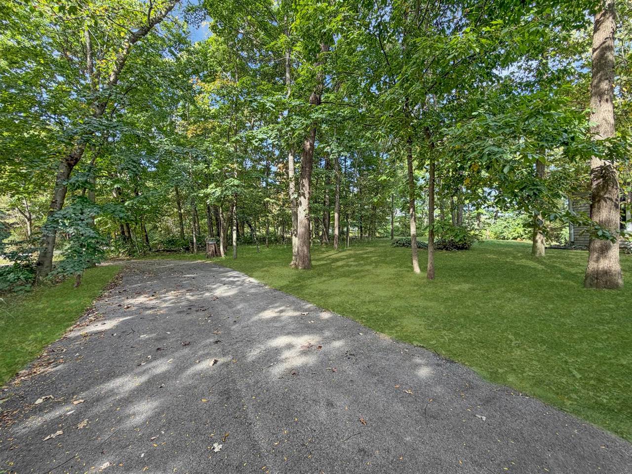 4842 East Il Route 72, Byron, IL 61010