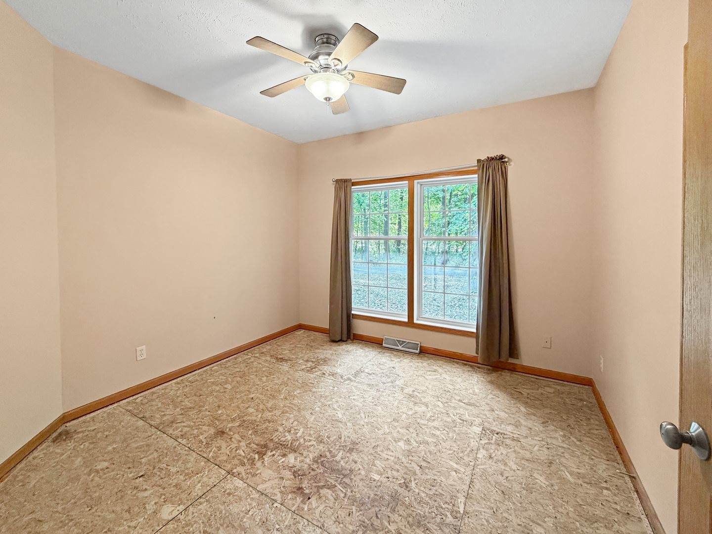 4842 East Il Route 72, Byron, IL 61010