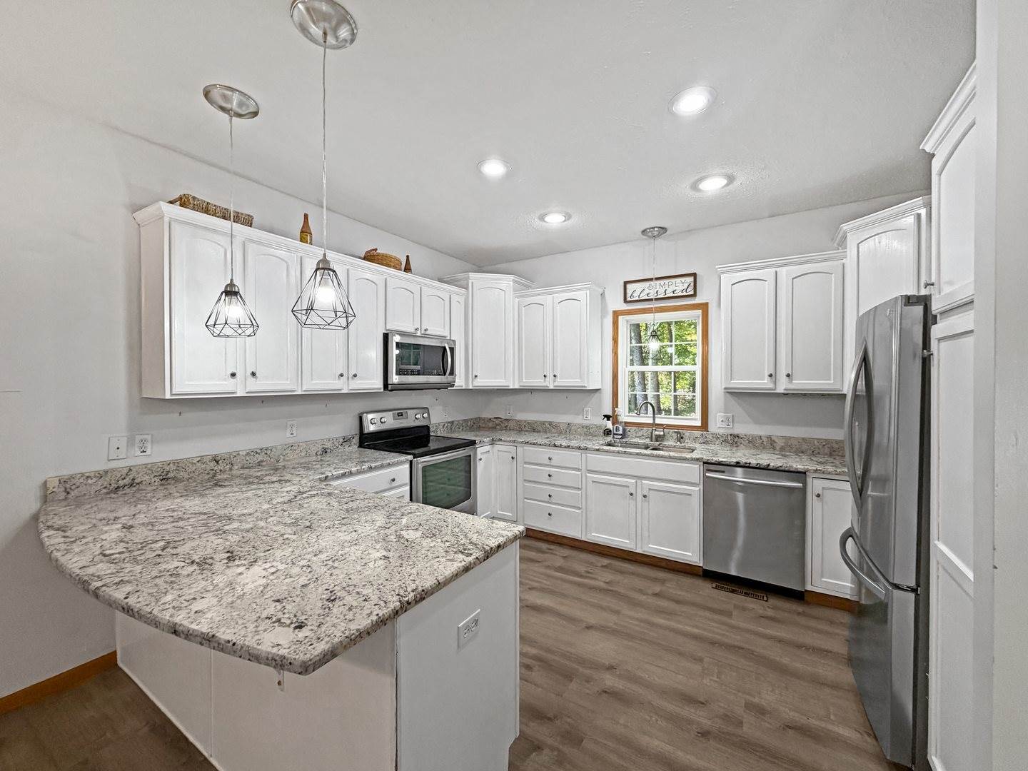 4842 East Il Route 72, Byron, IL 61010