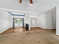 4842 East Il Route 72, Byron, IL 61010