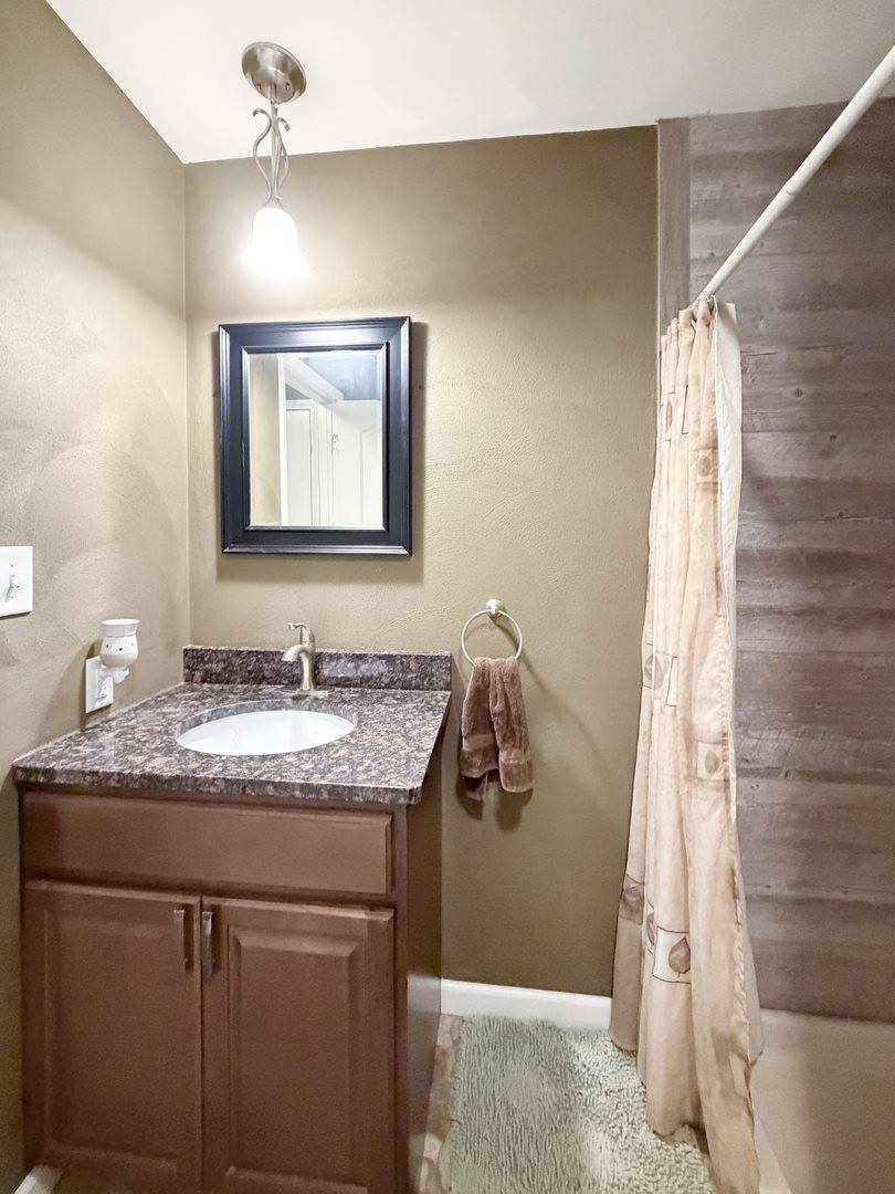 1712 Wood Street, Freeport, IL 61032