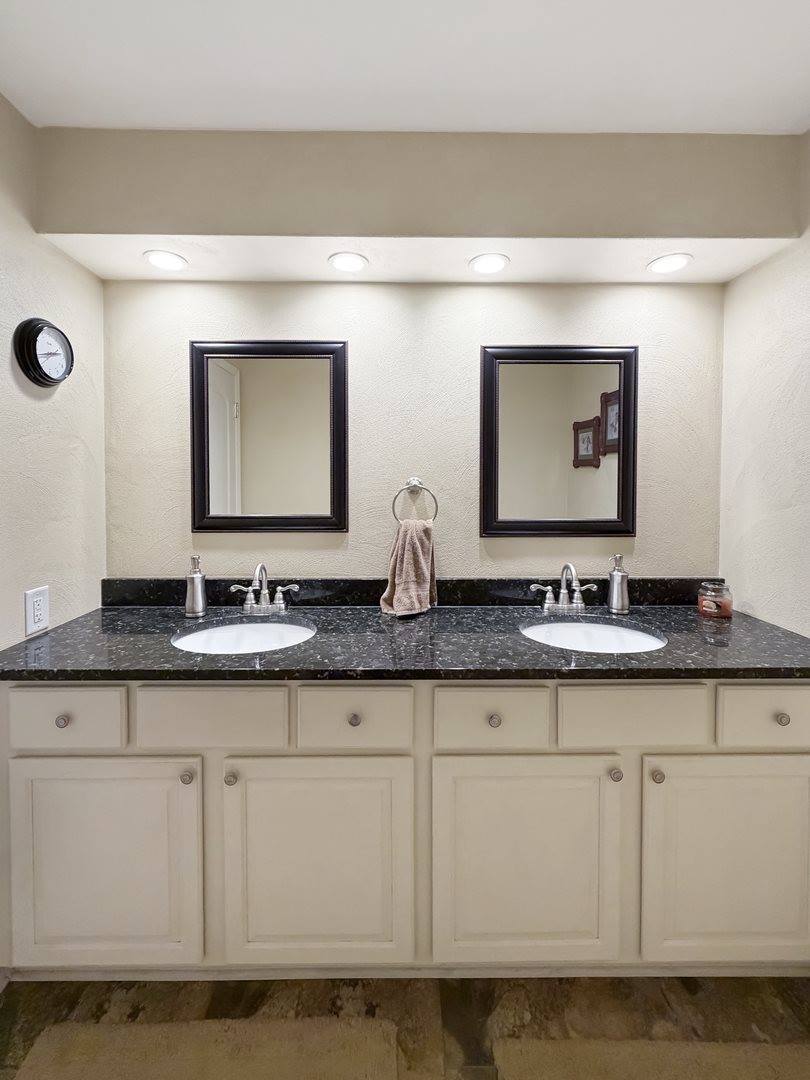 1712 Wood Street, Freeport, IL 61032