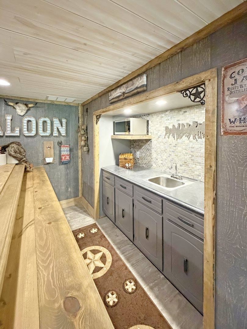 1712 Wood Street, Freeport, IL 61032