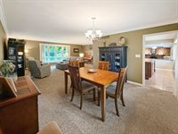 1712 Wood Street, Freeport, IL 61032