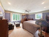 1712 Wood Street, Freeport, IL 61032