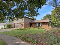 1712 Wood Street, Freeport, IL 61032