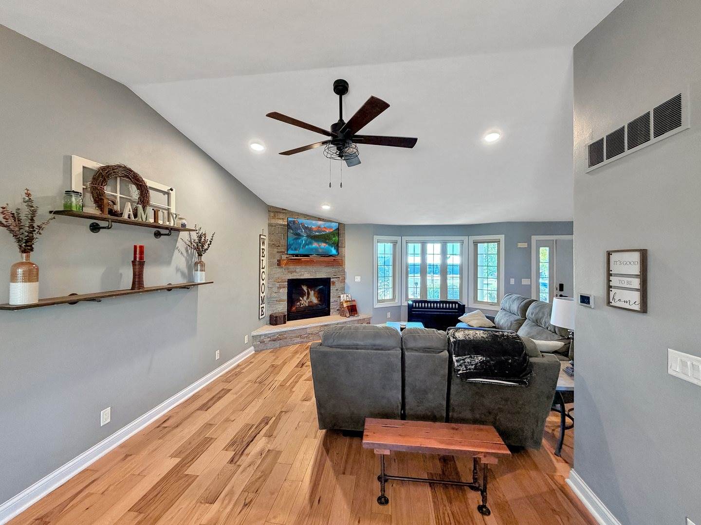 433 Bostian Court, Orangeville, IL 61060