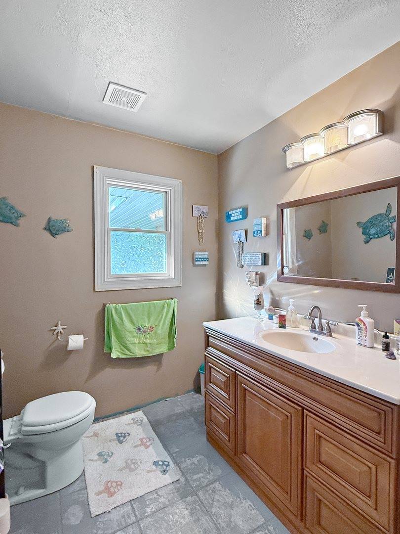 585 Knollwood Road, Davis, IL 61019