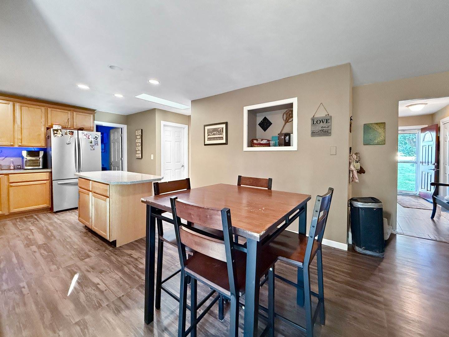 585 Knollwood Road, Davis, IL 61019