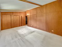 1460 Bolkinwood Drive, Freeport, IL 61032