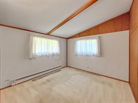 1460 Bolkinwood Drive, Freeport, IL 61032