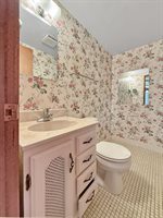 1460 Bolkinwood Drive, Freeport, IL 61032