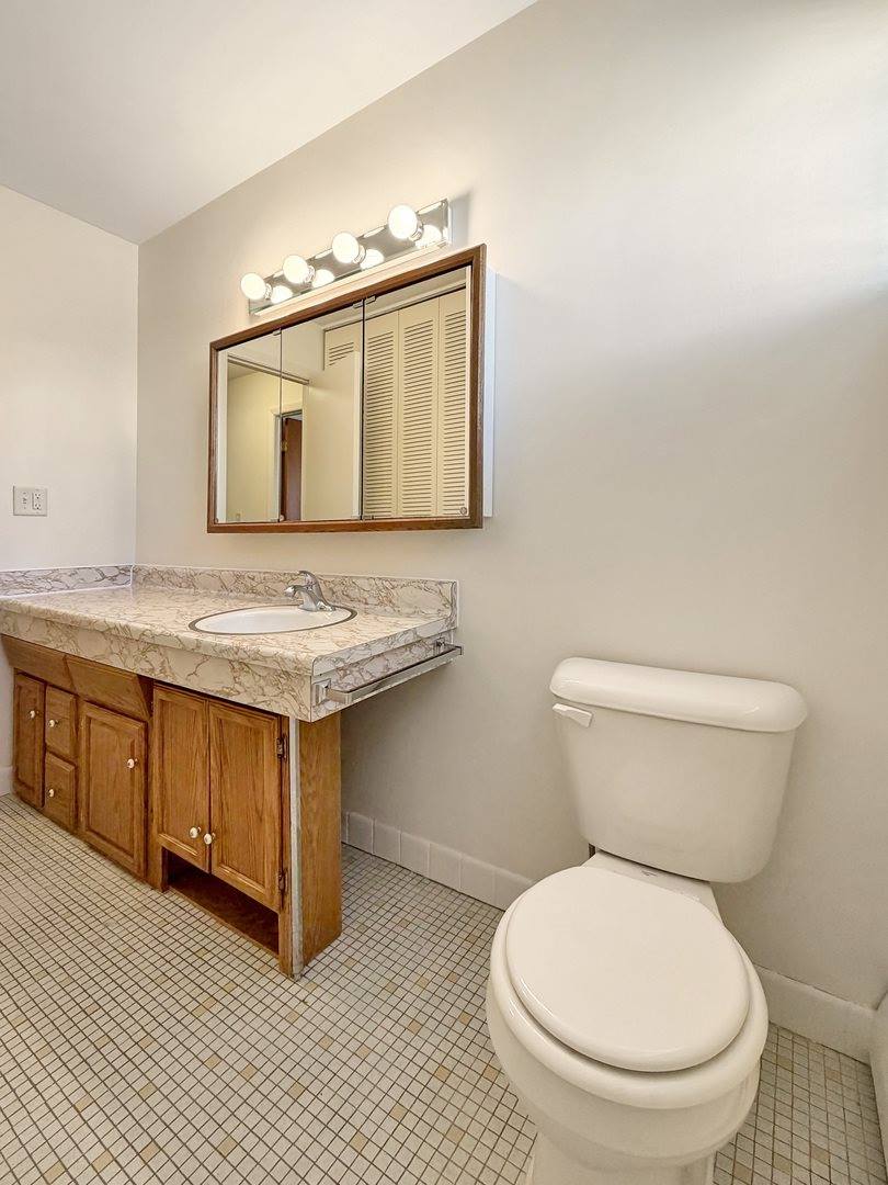 124 North Whistler Avenue, #A8, Freeport, IL 61032