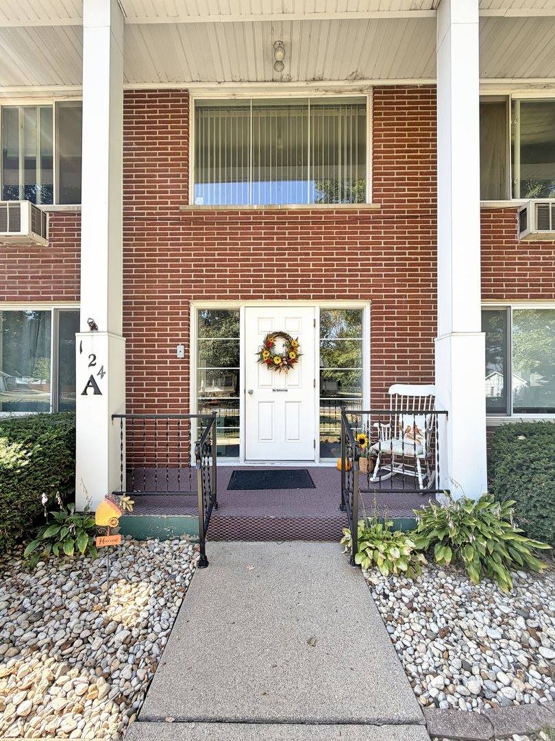 124 North Whistler Avenue, #A8, Freeport, IL 61032