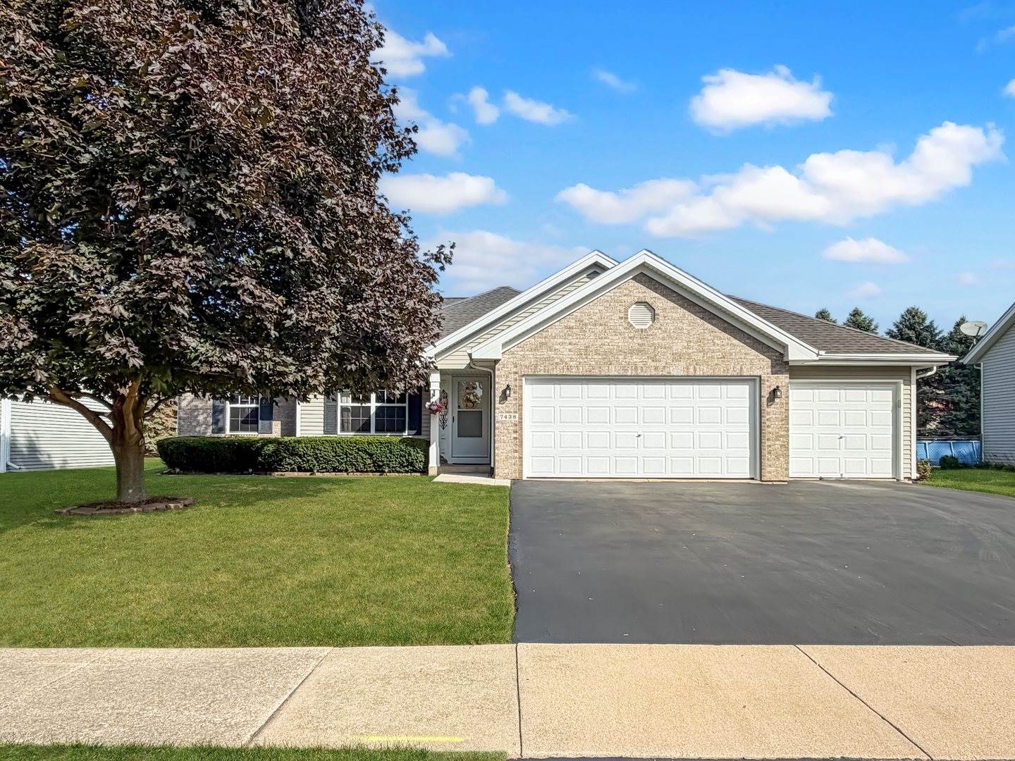 7438 Ashton Villa, Rockford, IL 61107