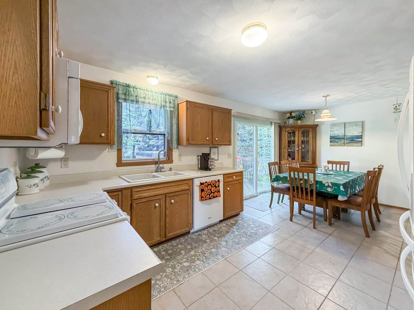 7438 Ashton Villa, Rockford, IL 61107