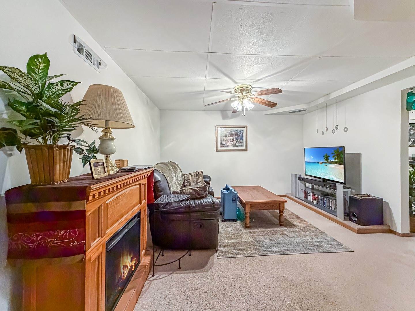 7438 Ashton Villa, Rockford, IL 61107