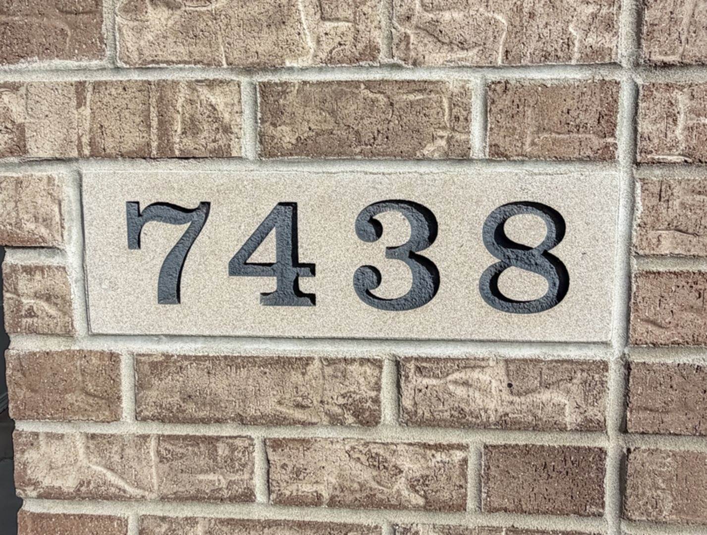 7438 Ashton Villa, Rockford, IL 61107