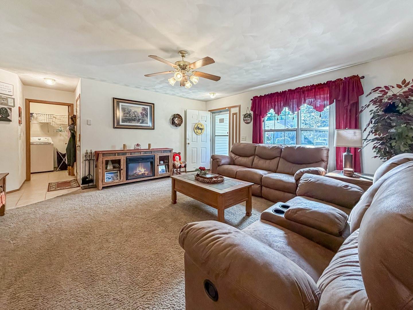 7438 Ashton Villa, Rockford, IL 61107