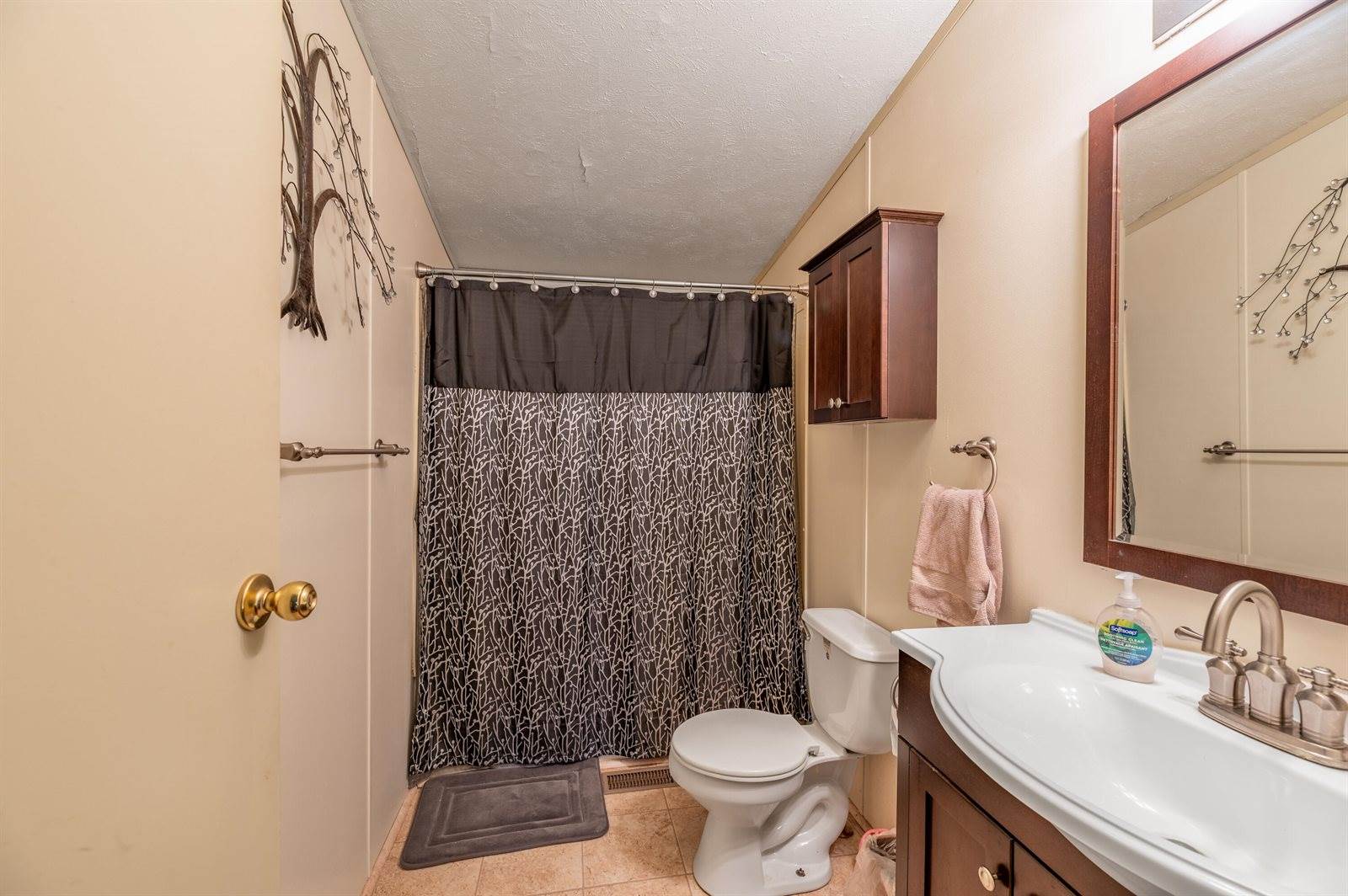 2290 Western Avenue, Newburgh, ME 04444