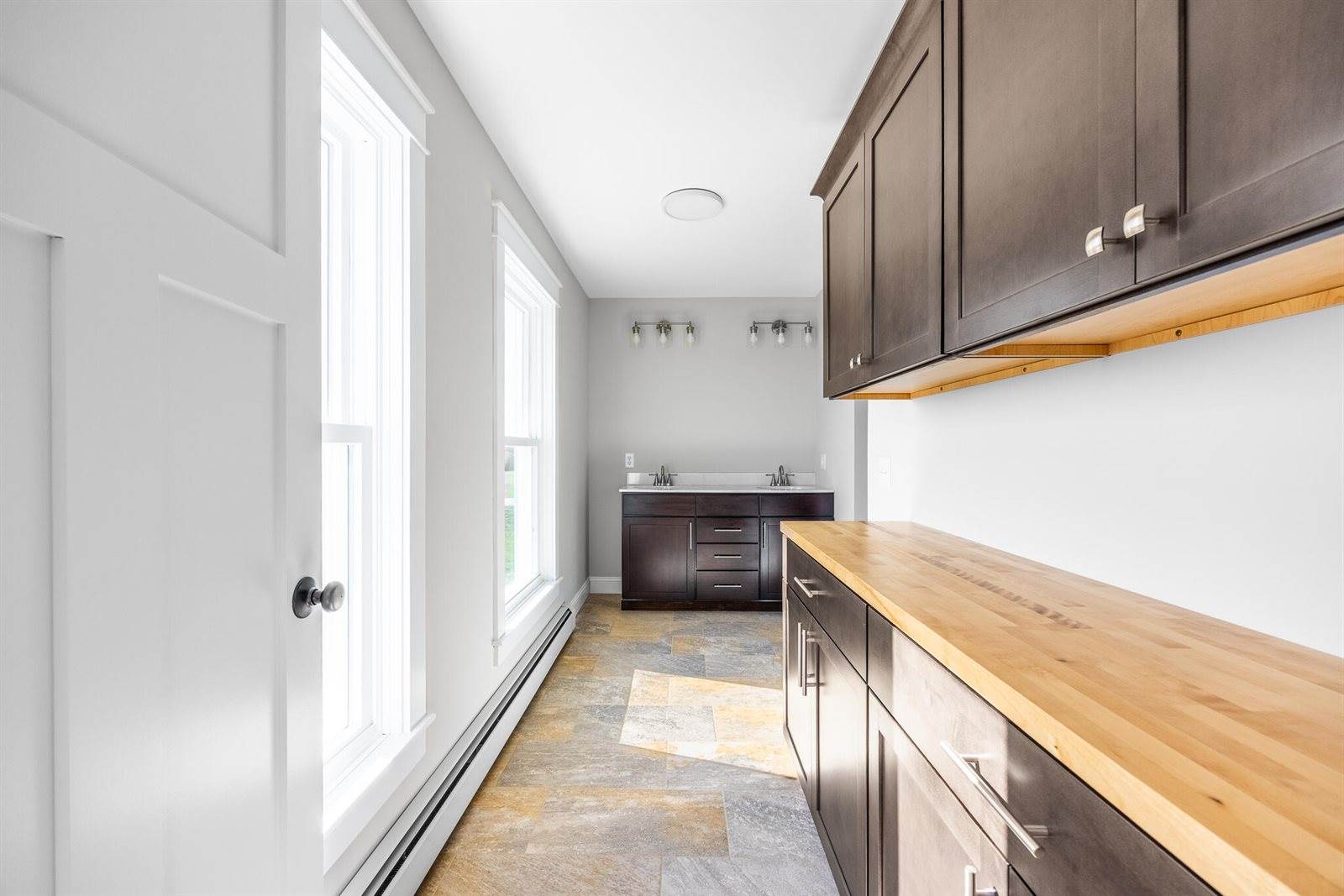 106 Amberside Drive, Hermon, ME 04401