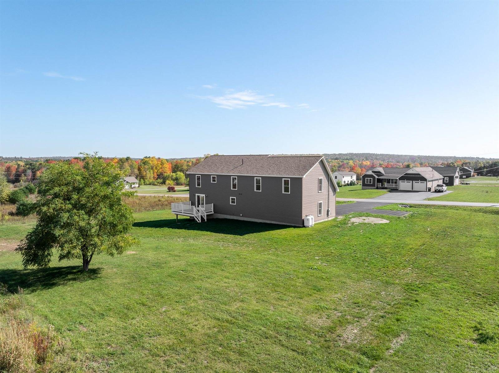 106 Amberside Drive, Hermon, ME 04401