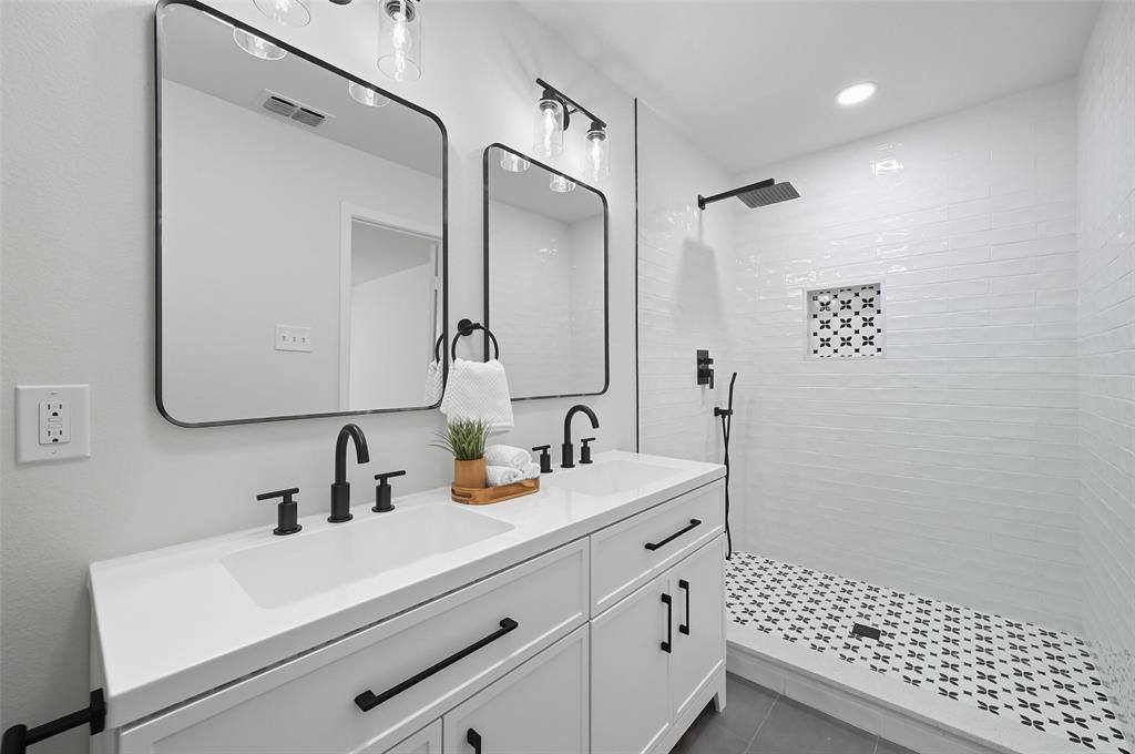 5308 Ira Street, Haltom City, TX 76117