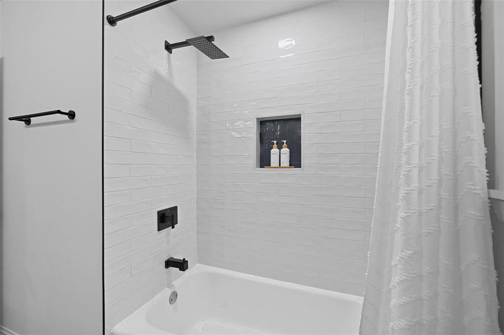 5308 Ira Street, Haltom City, TX 76117