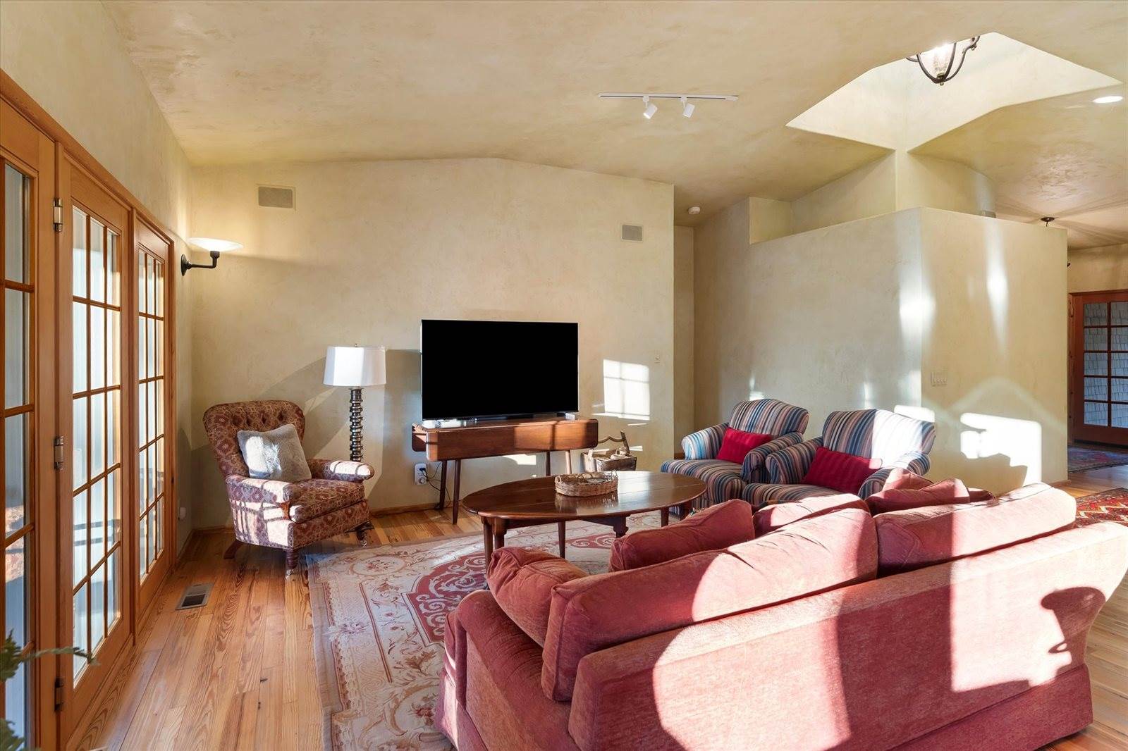 661 Latigo Lane, Bigfork, MT 59911