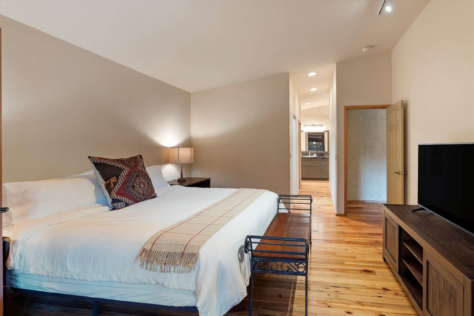 661 Latigo Lane, Bigfork, MT 59911