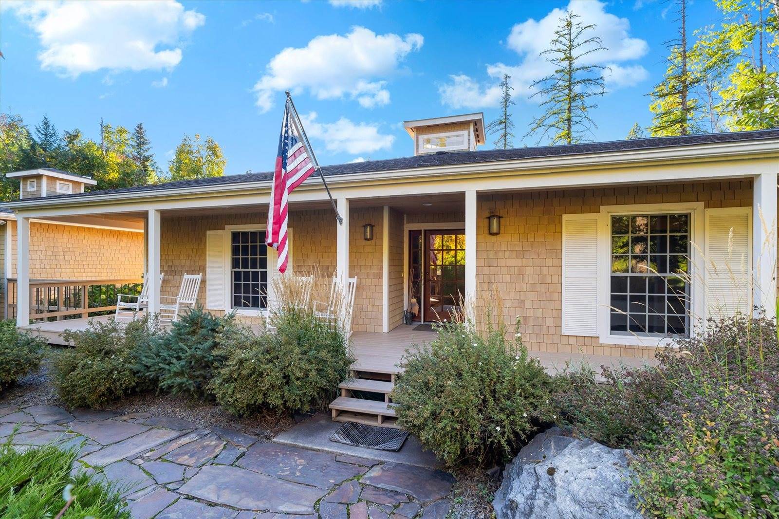 661 Latigo Lane, Bigfork, MT 59911