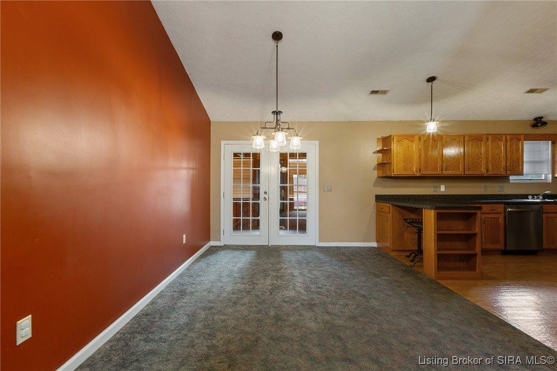 951 York Road, Scottsburg, IN 47170