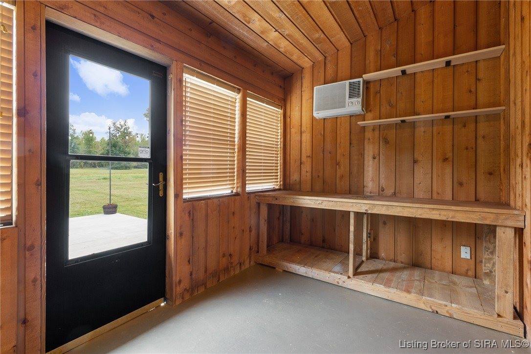 951 York Road, Scottsburg, IN 47170