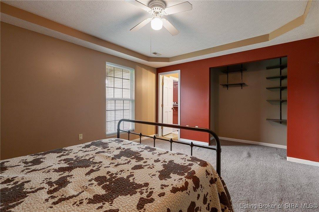 951 York Road, Scottsburg, IN 47170