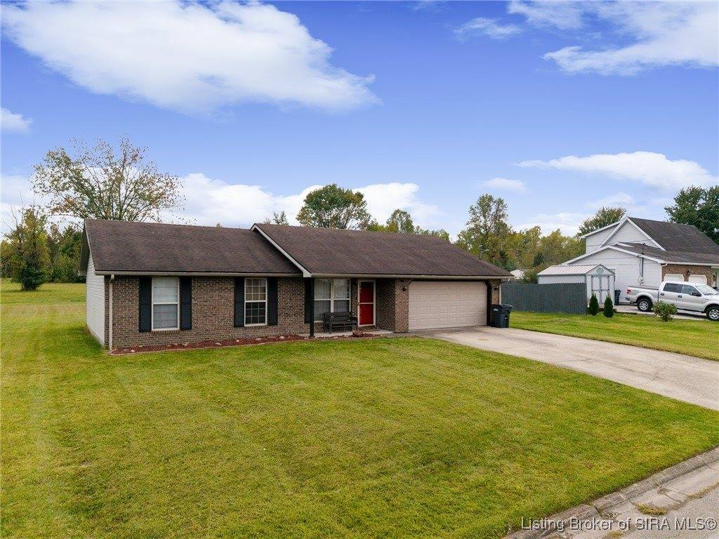 951 York Road, Scottsburg, IN 47170