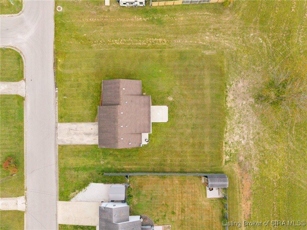 951 York Road, Scottsburg, IN 47170