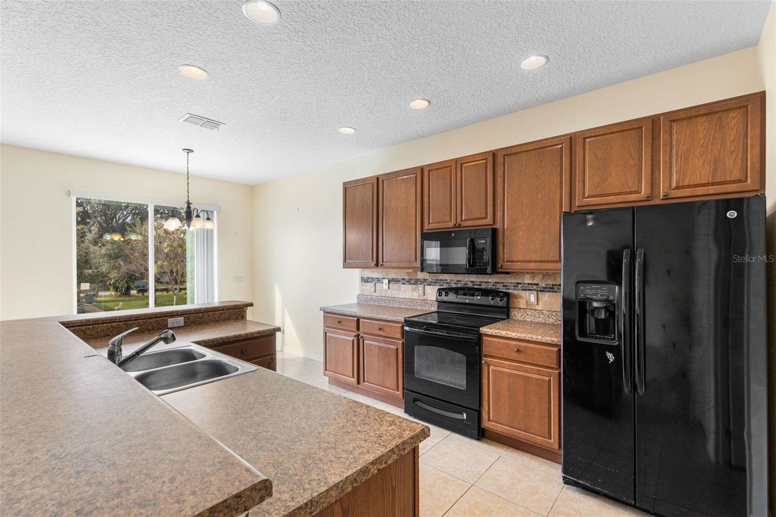 1860 Piedmont Court, Mascotte, FL 34753