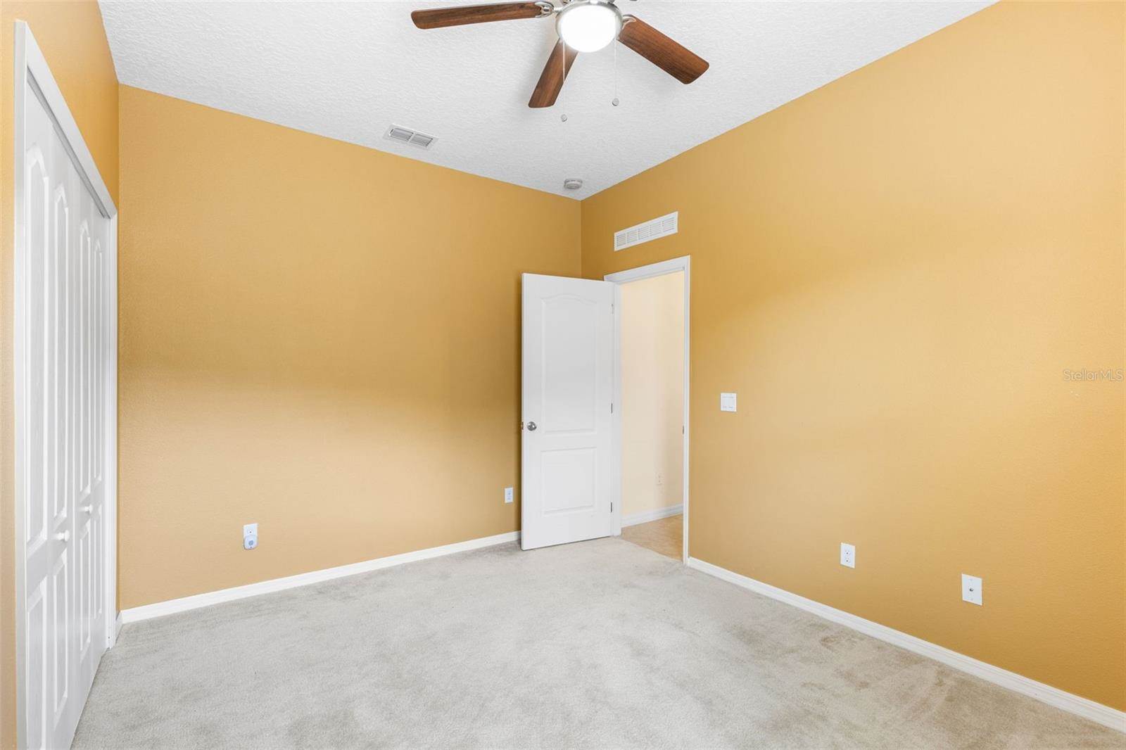 1860 Piedmont Court, Mascotte, FL 34753